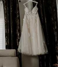 Suknia ślubna Agnes 38