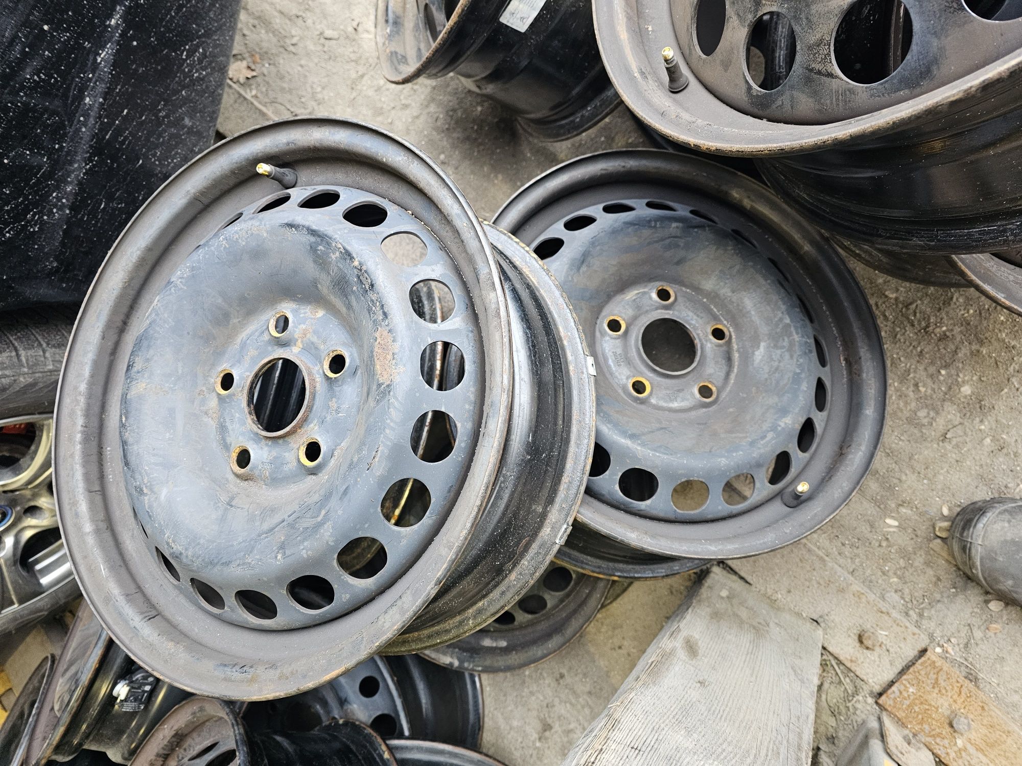 Felgi Stalowe Volkswagen-Audi R15 5x112 ET45- 6J