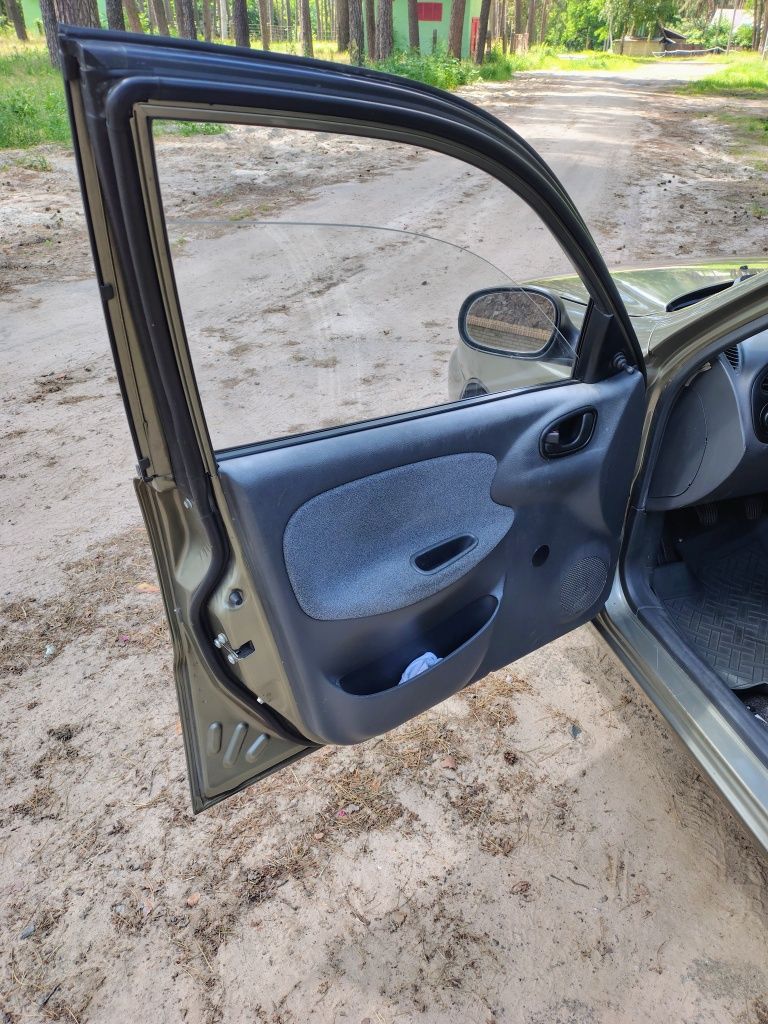 ЗАЗ- Daewoo sens 1,3 бензин
