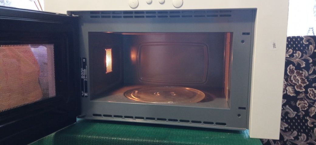 Мікрохвильова піч Whirlpool AMW 460/1/Wh