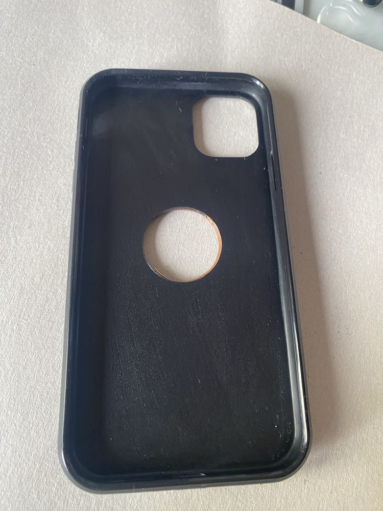 2 Capas Iphone 11 em Pele
