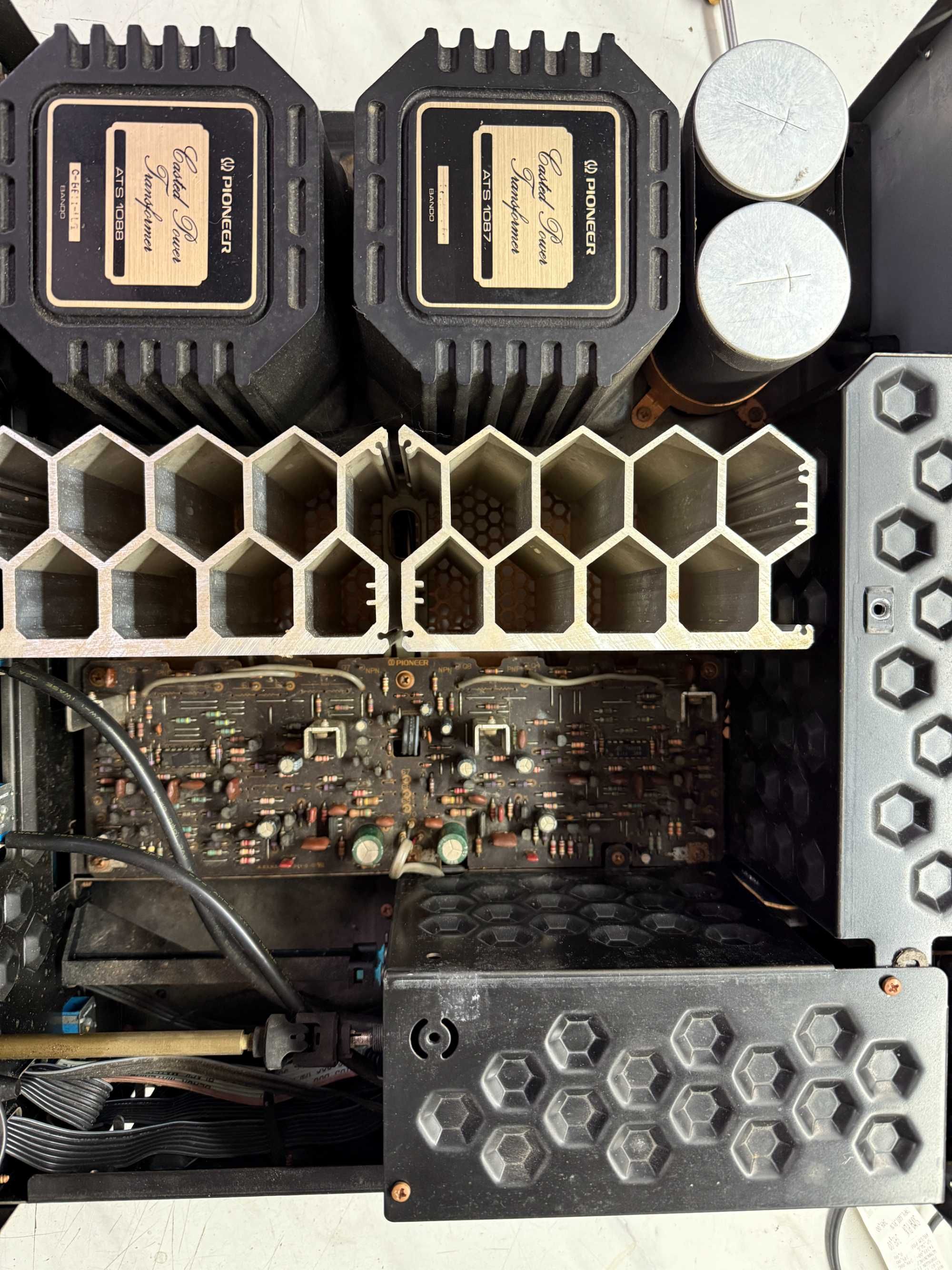 Wzmacniacz Pioneer A-717 MkII