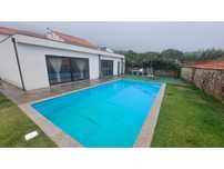 Moradia T3, suítes, com piscina em Moledo, Caminha