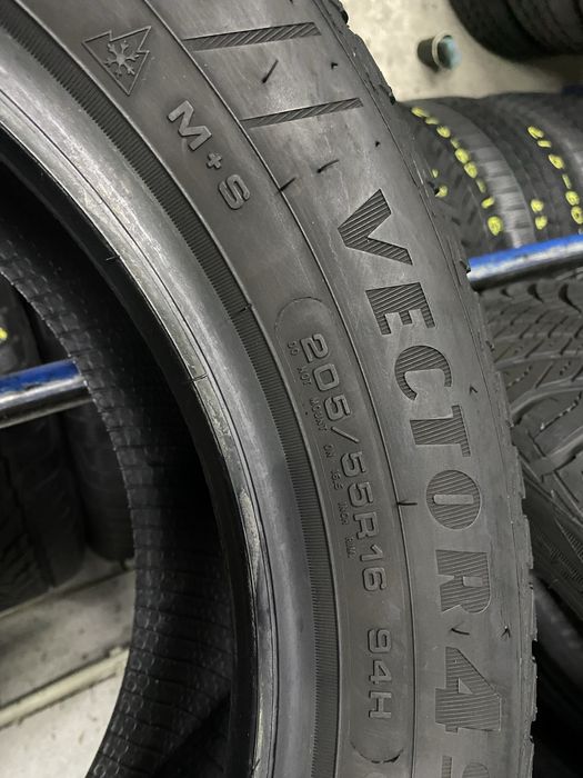 Всесезонні шини 205/55 R16 (94H) GOOD YEAR