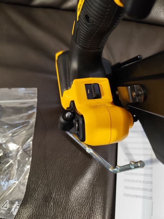 Цвяхозабивач DeWalt Dcn930N Brushless
В наявності