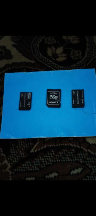 Карти пам'яті Соні для камер і фото