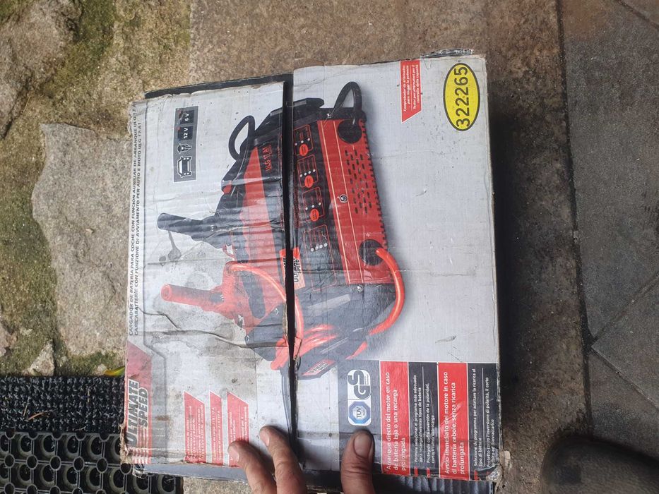 Aparelho de carregar baterias do lidl