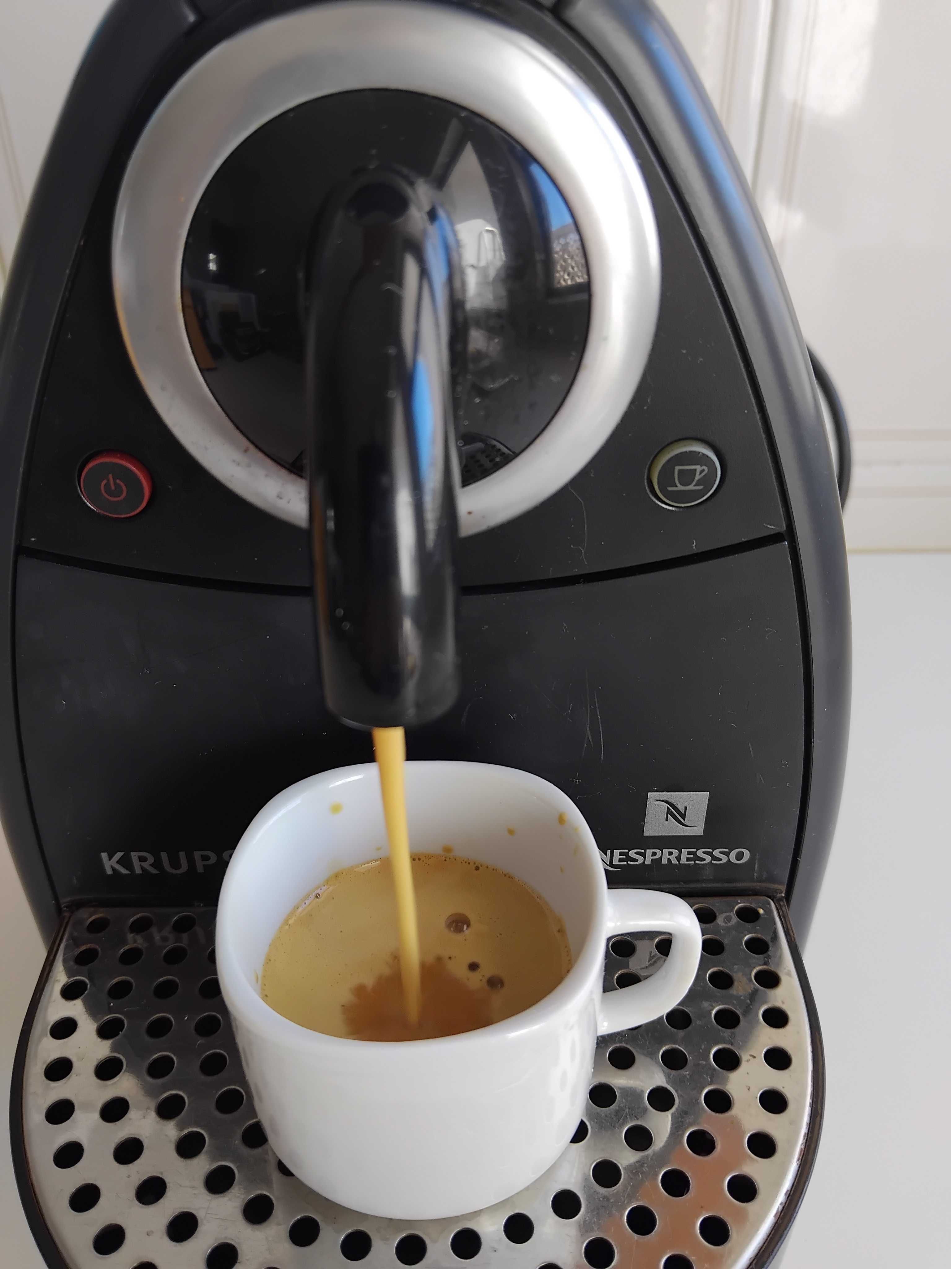 Máquina de Café Nespresso Krups