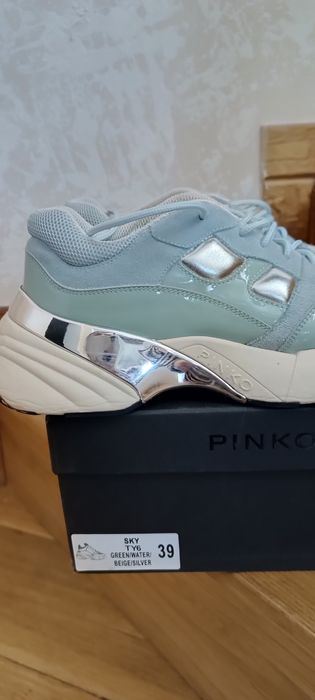 Кросівки жіночі Pinko 39 р
