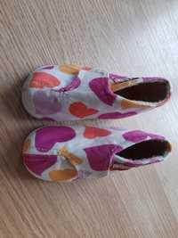 Kapcie slippers family 19 pierwsze buty buciki
