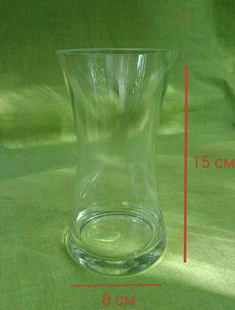 Невелика скляна ваза
