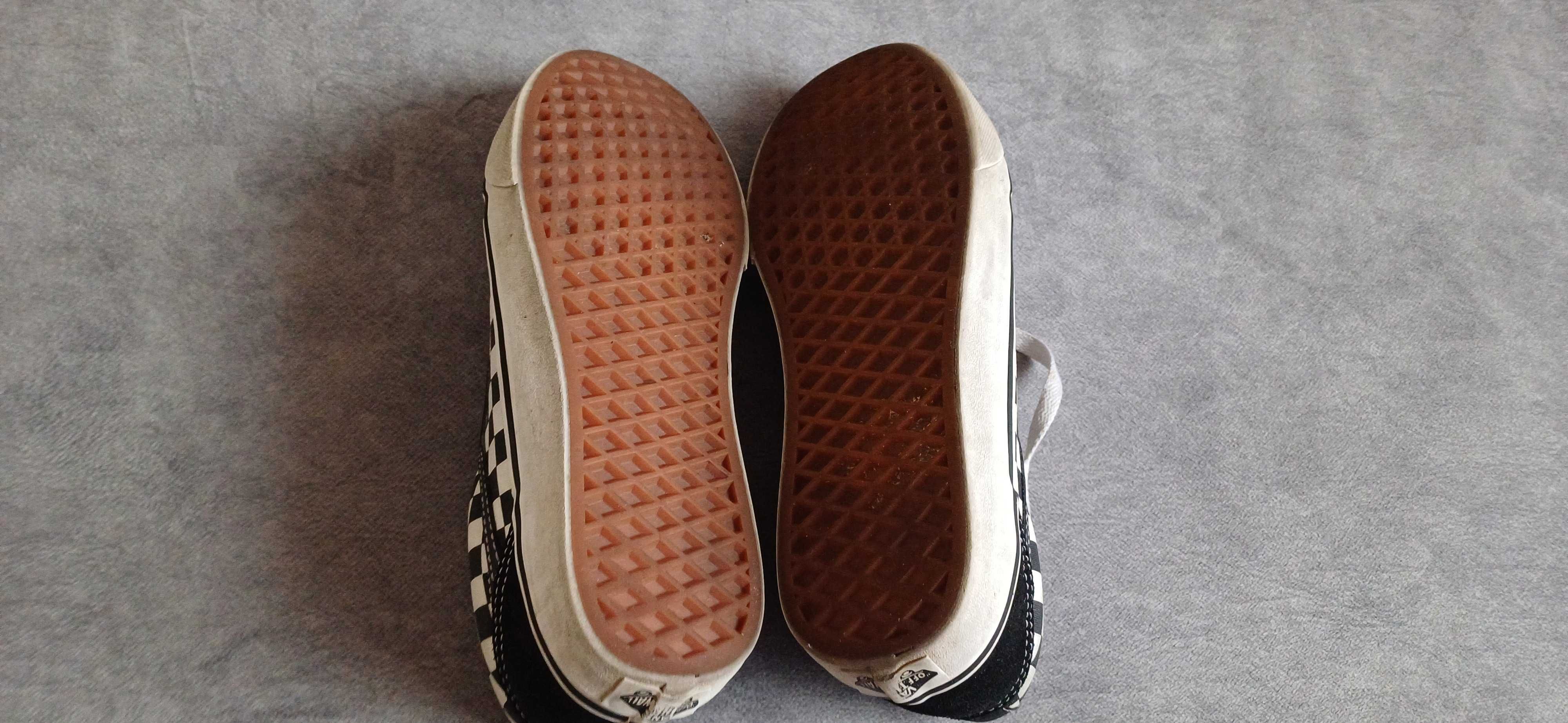 | Buty Vans Old Skool | rozmiar 39 |