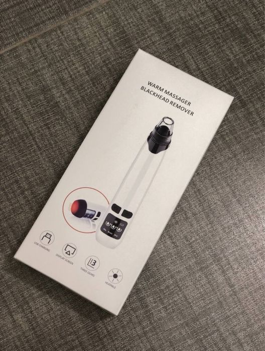 Вакуумний очищувач білий та зелений пор обличчя скраб