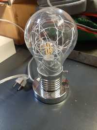 Lampa w kształcie żarówki