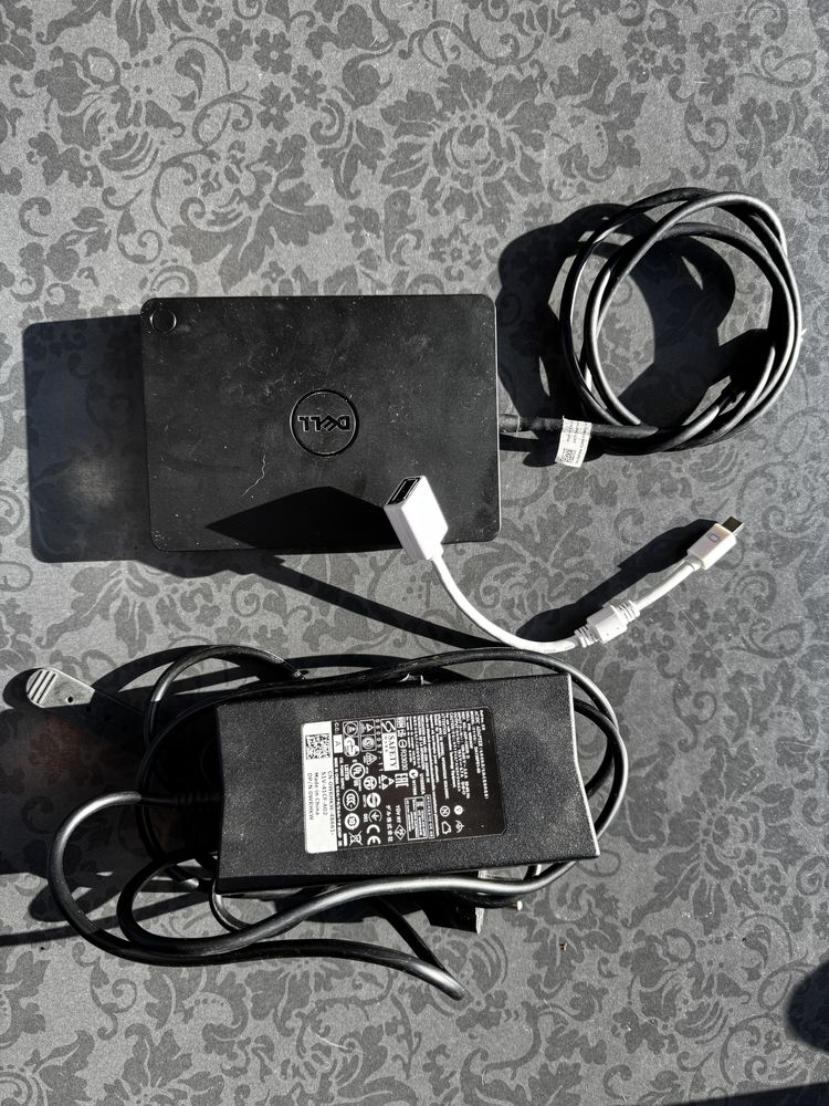 Stacja dokujaca Dell WD15 + zasilacz 130W PA130PE1-00 + gratis