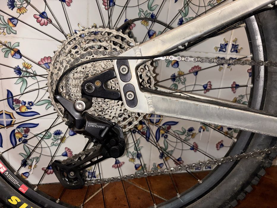 Bicicleta enduro Banshee