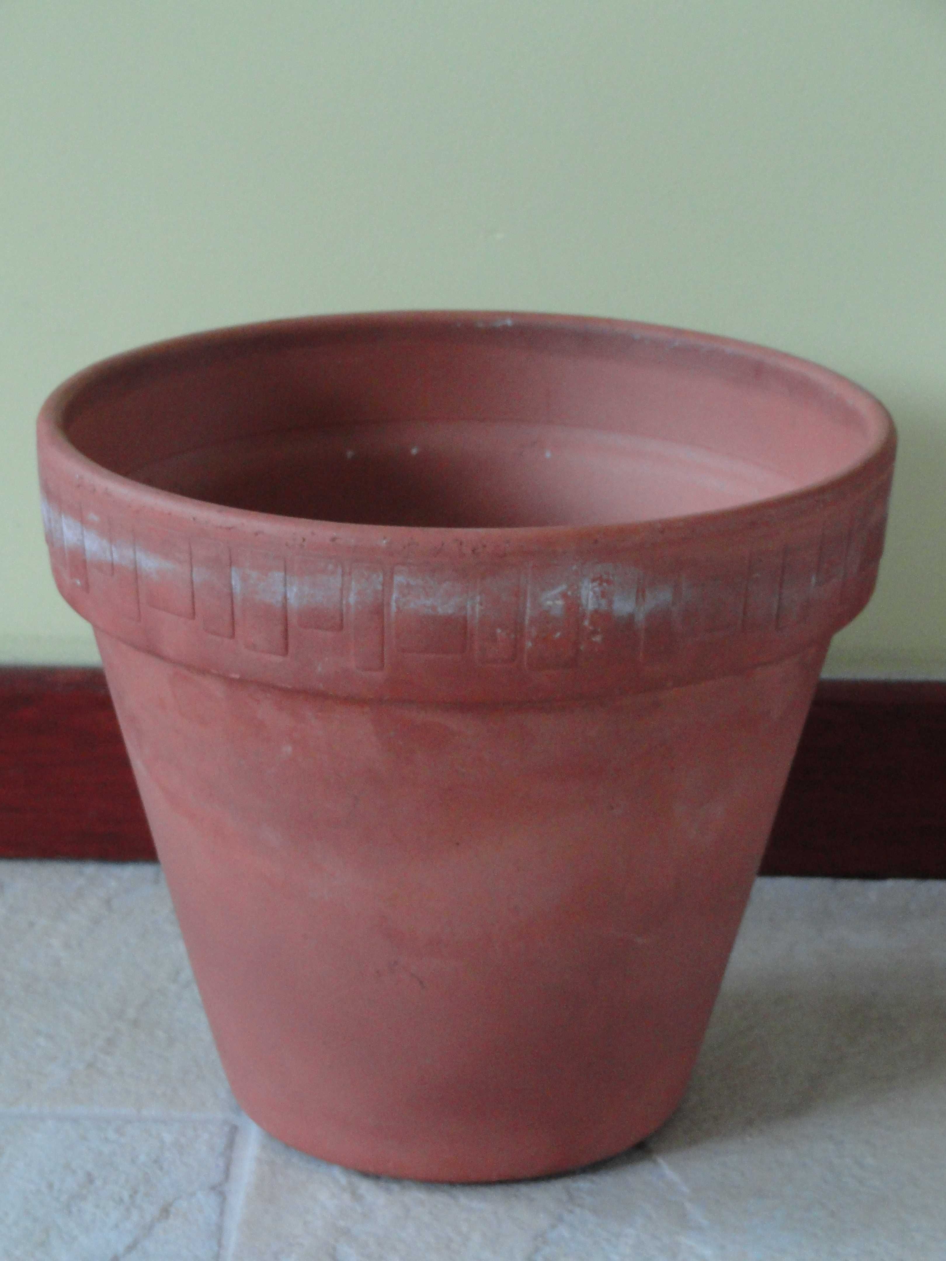 donice gliniane osłonki doniczki ceramiczne
