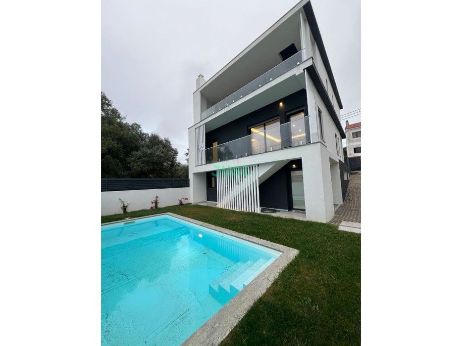 Moradia quinta do chiado pronta com piscina