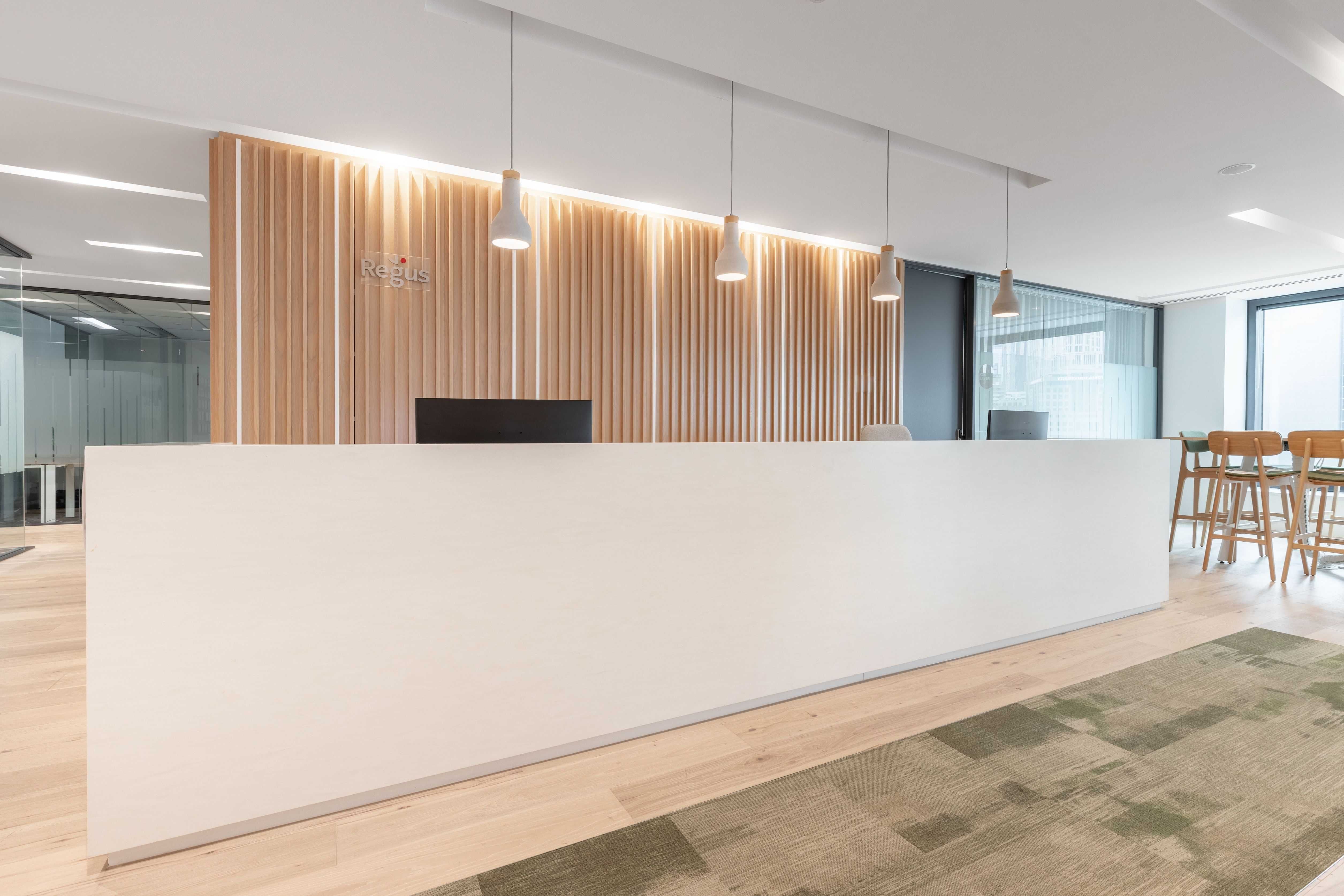 Wynajem biura w WROCŁAW:Prywatna 5-osobowa w Regus Diamentum