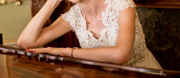 Rustykalna suknia ślubna na wzór Anny Kary