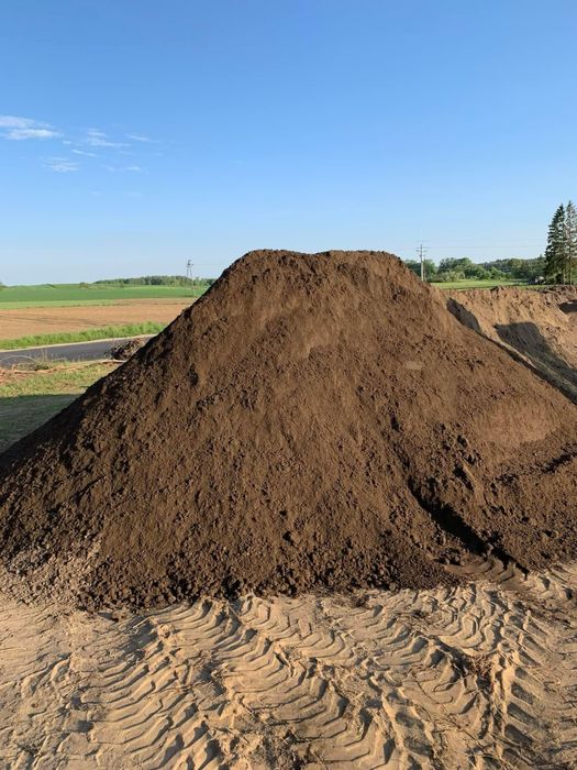 Czarnoziem przesiany,piasek,podbudowa,żwir,suchy beton,kamień