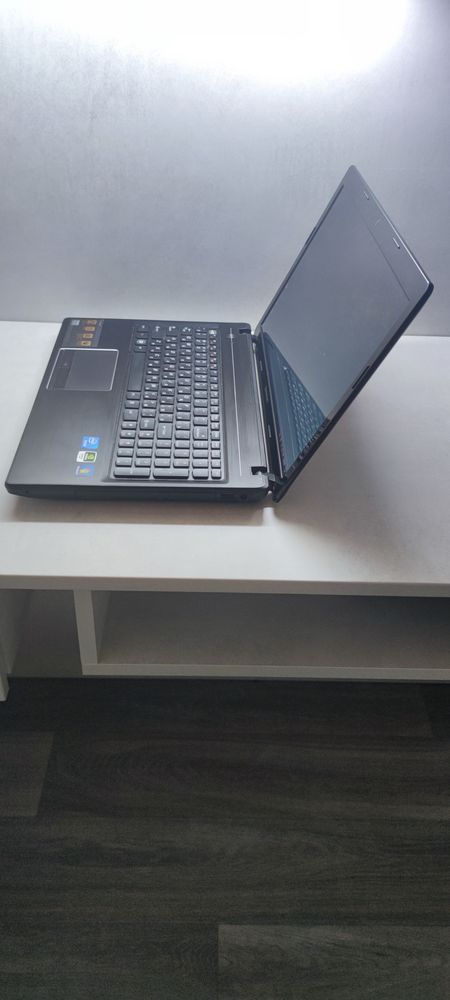 Ноутбук Lenovo для навчання та роботи — 2000 грн