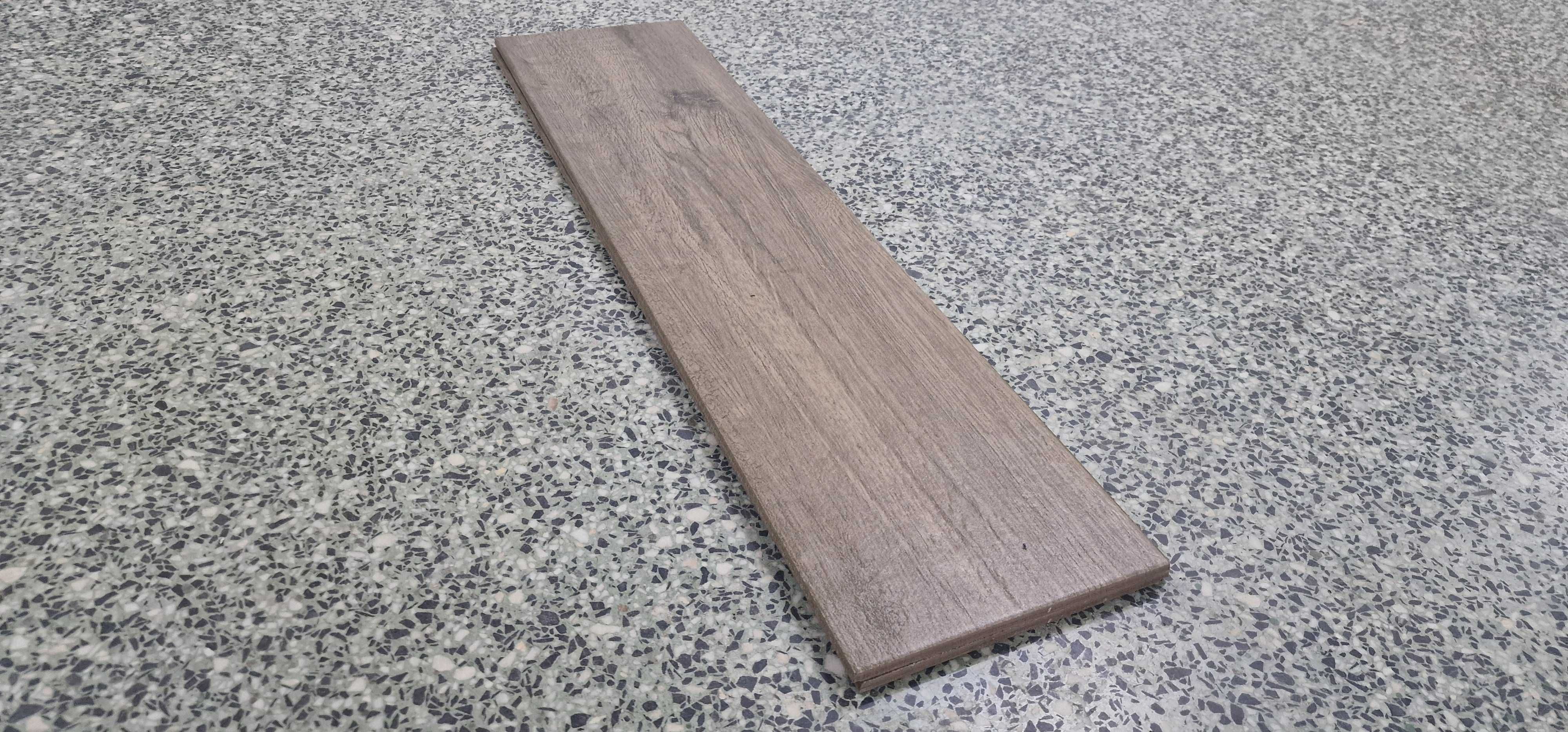 Płytka drewnopodobna w stylu skandynawskim Suomi Brown 15,5x62 GAT II