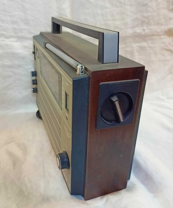Rádio Selena B217