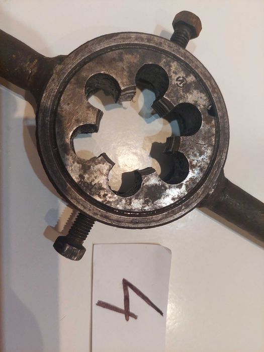 Клупп плашки для нарезки резьбы