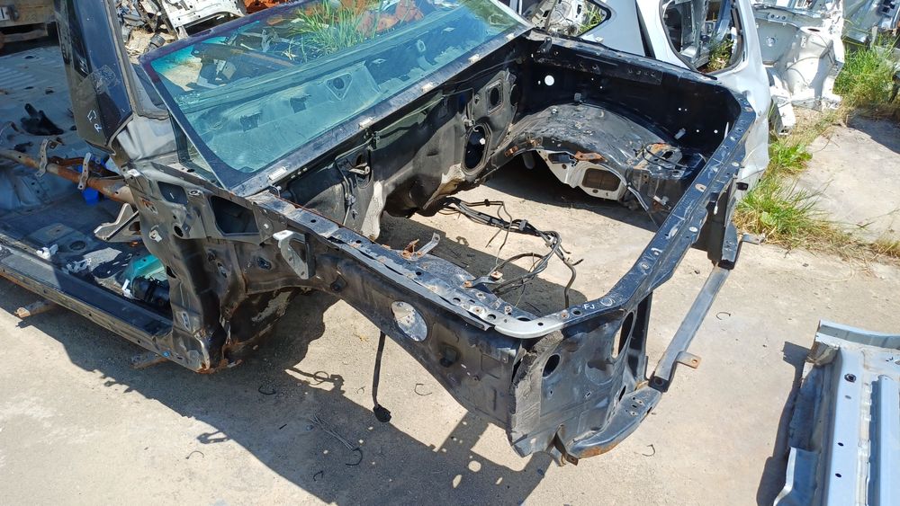 Четверть Toyota FJ Cruiser передняя брызговик