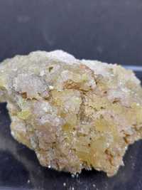 Baryt z siarką krystaliczną z Machowa
