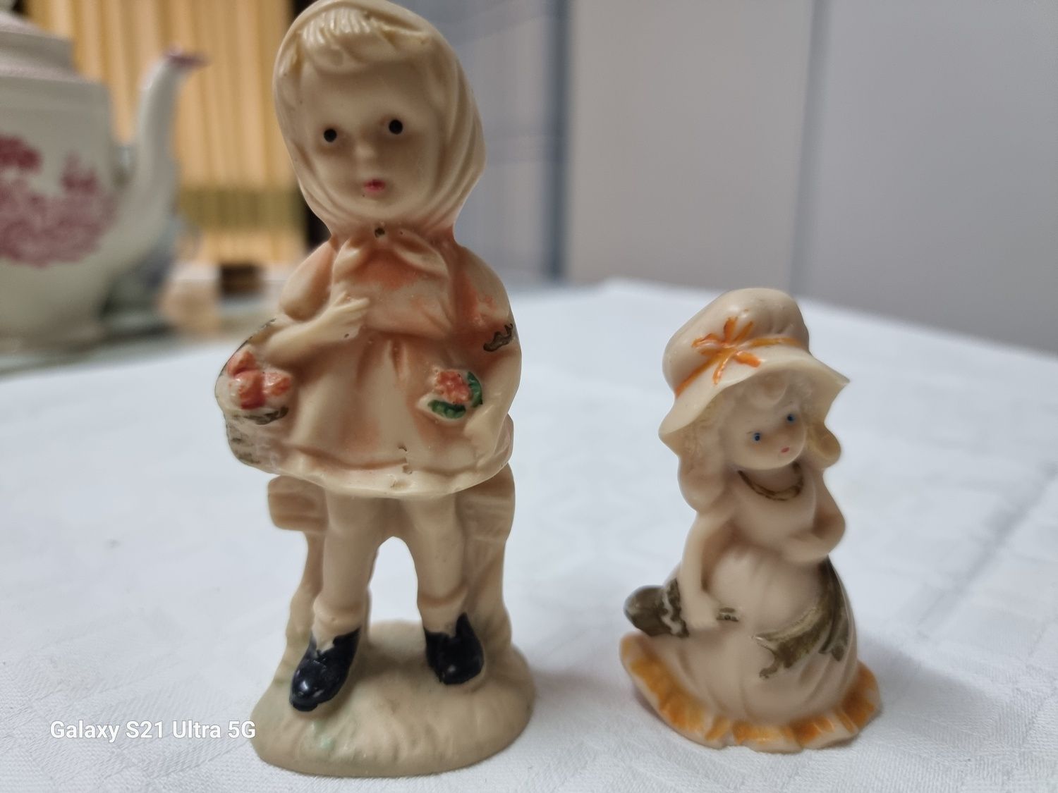 Bonequinhos de porcelana