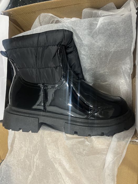 Nowe kozaki damskie lakierowane 37
