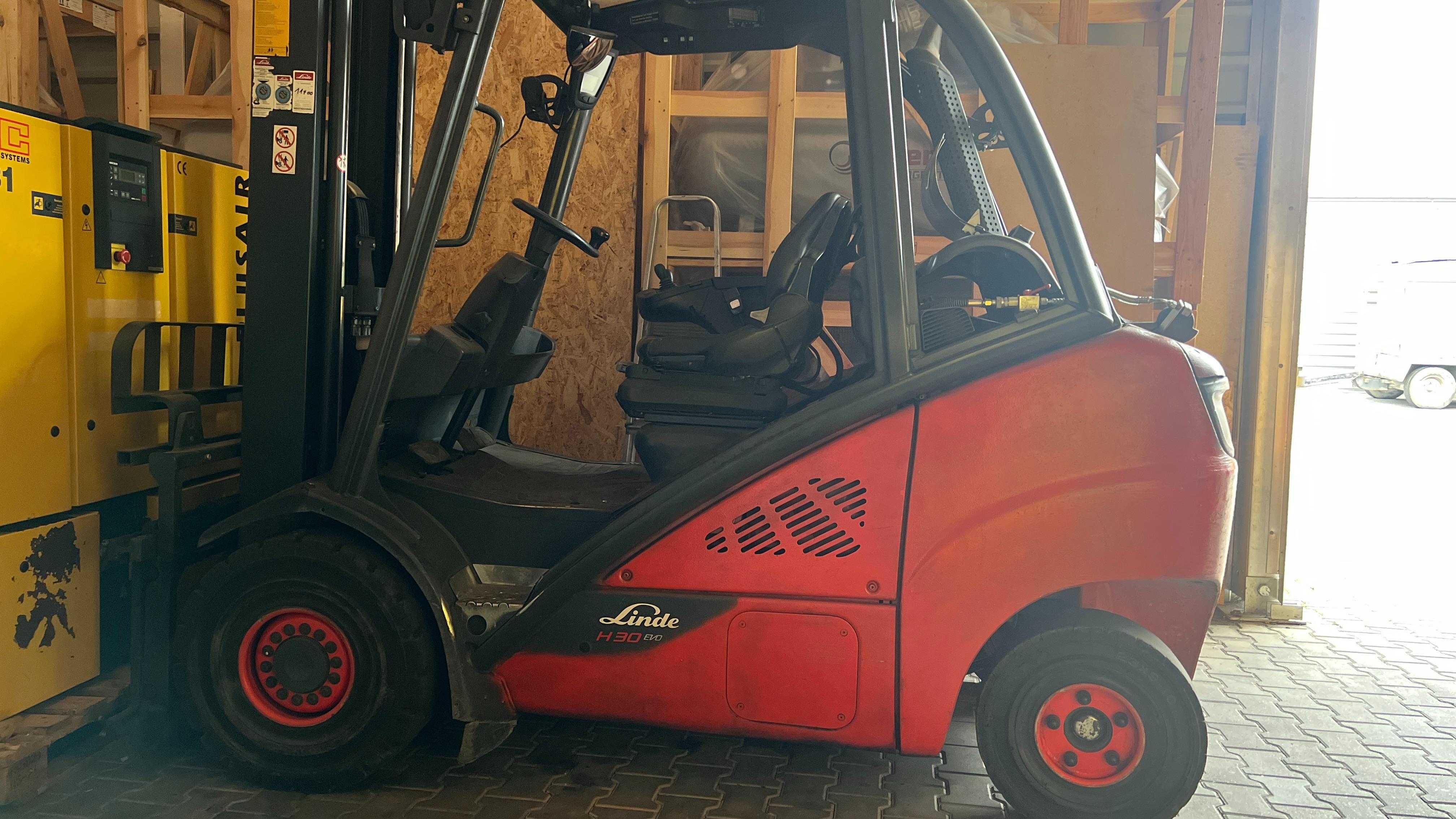 Wózek widłowy LINDE H30T-02, nr H2X393G02750, 2016r, S015032