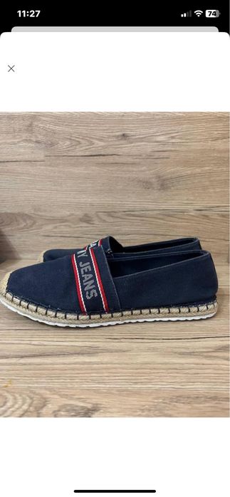 Оригінальні сліпони Tommy Jeans .