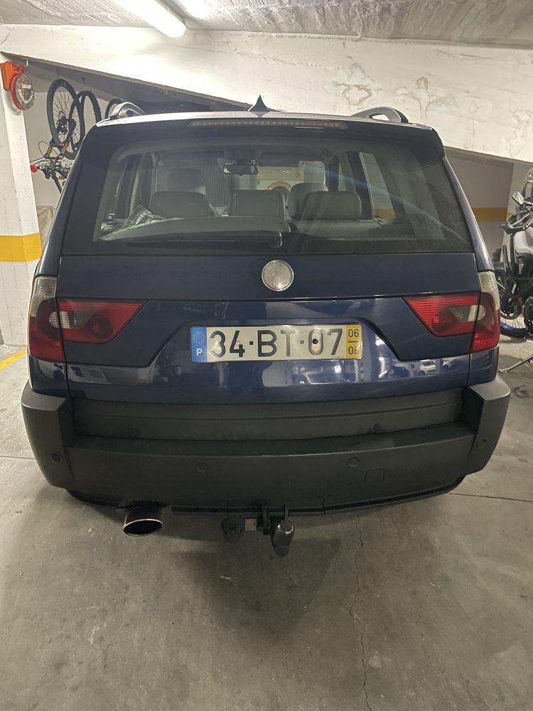 Bmw X 3 azul …………