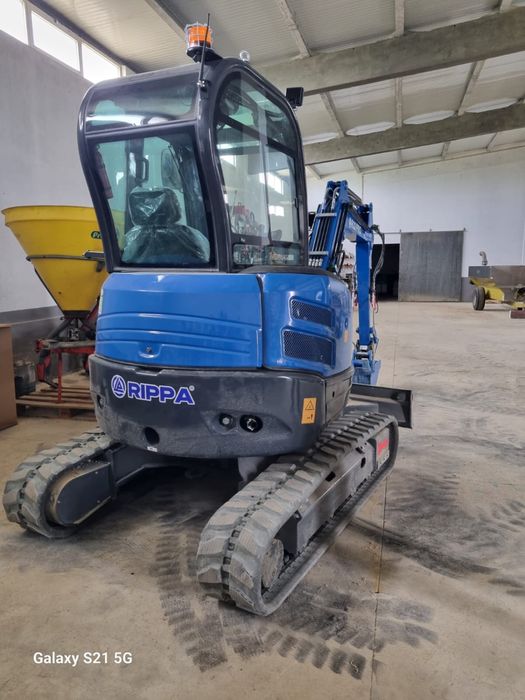 Vende-se mini giratoria de 3.5ton nova