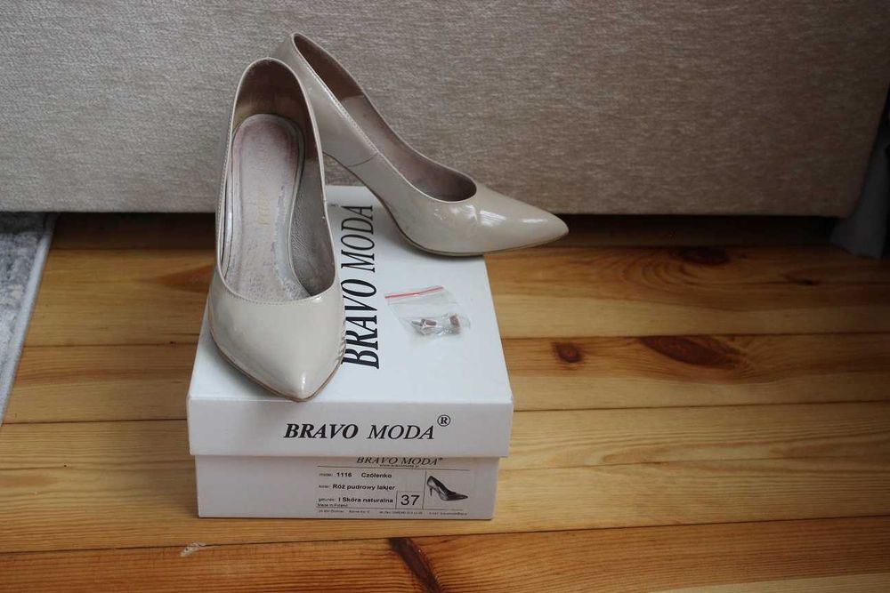Czółenka skóra lakier Bravo Moda.