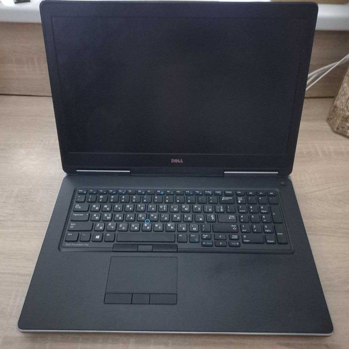 dell precision 7710 1тб/intel core i5/Quadro M5000M/оперативка 8гб