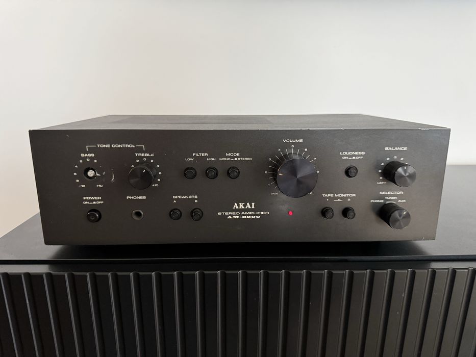 Wzmacniacz Akai AM 2200