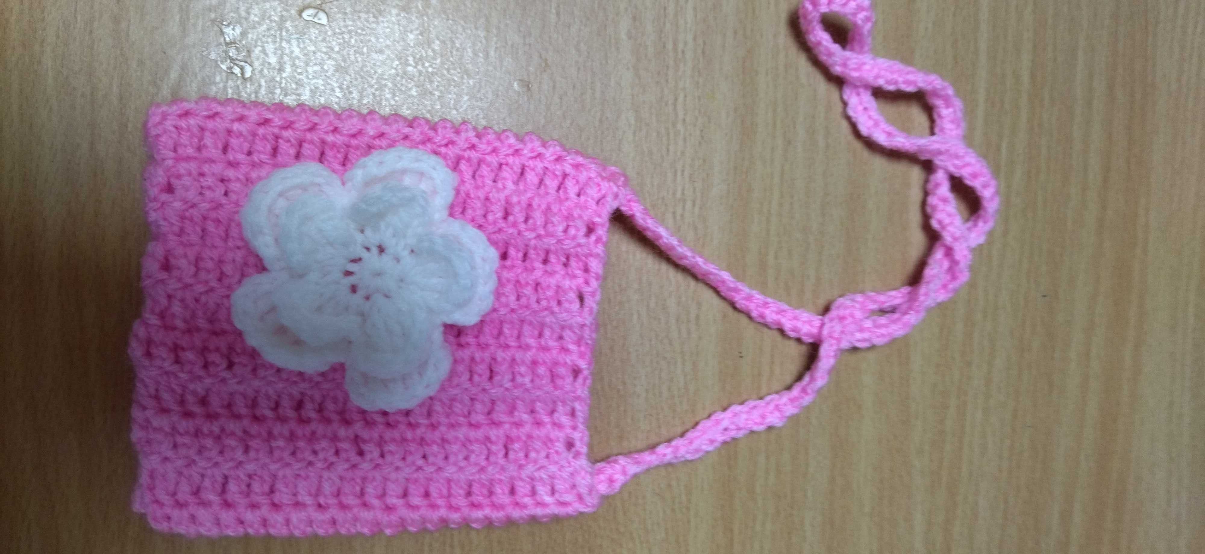 Bolsa Rosa com flor Branca para cartão da Escola