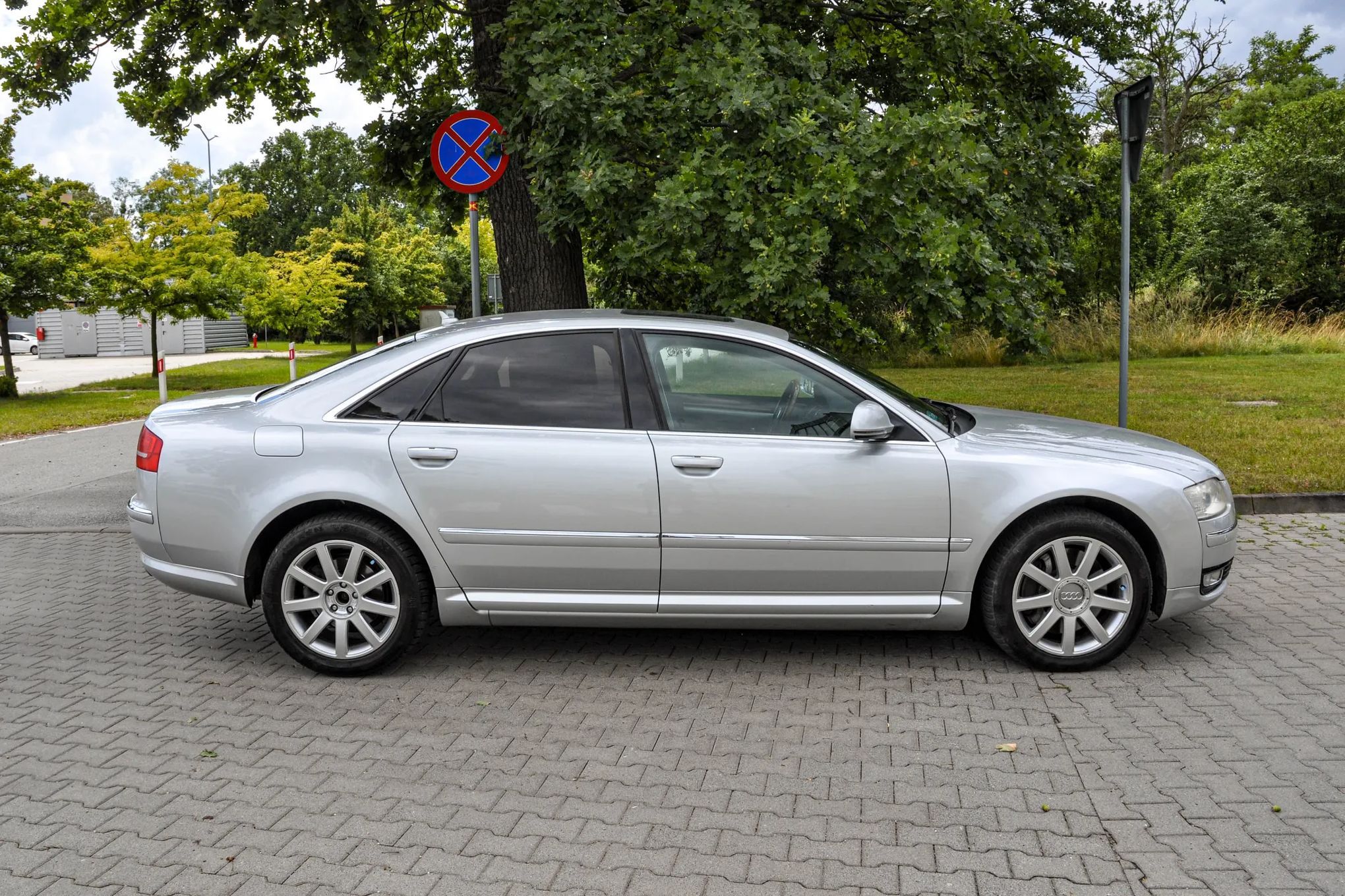 Audi A8 4,2TDI (326KM) Quattro Lift 2009r. Bezwypadkowy