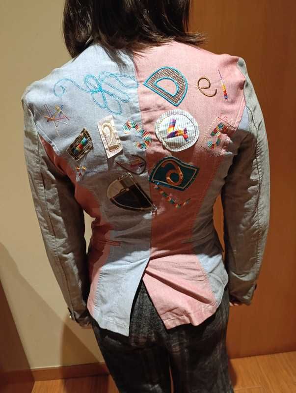 Blazer estilo Desigual