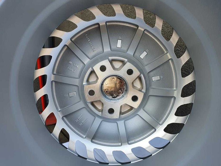 Felgi 18cali Audi A3 A4 A6 VW Golf Jetta Mercedes C E S CLS nr886H