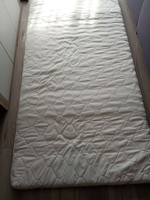 Sprzedam materac nawierzchniowy 100x200cm  masujący 6cm