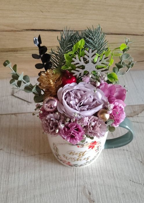 Bukiet świąteczny w kubku.