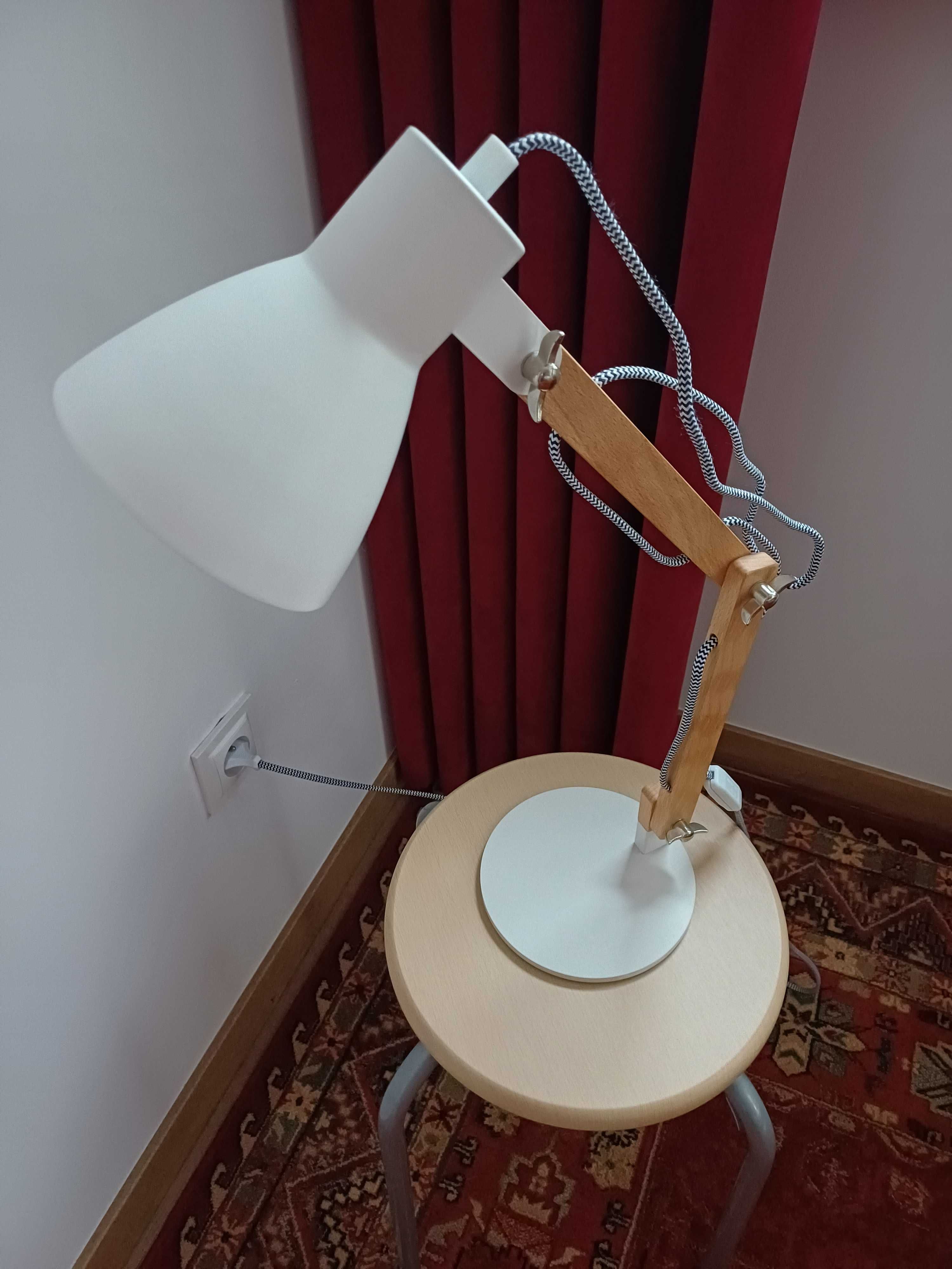 Lampa biurkowa Good Home