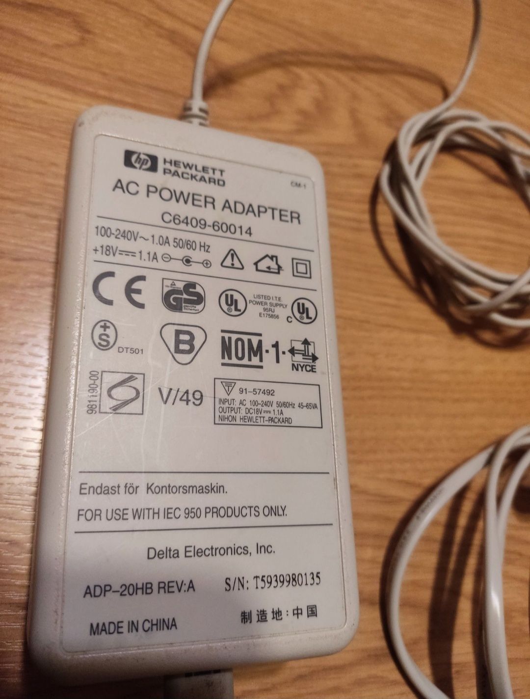 Transformador/ carregador 18V 1.1A