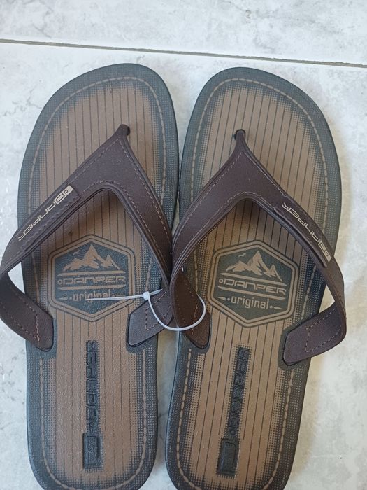 Vendo havaianas e ipanema