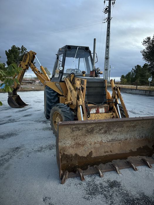 Retroescavadora case 580G